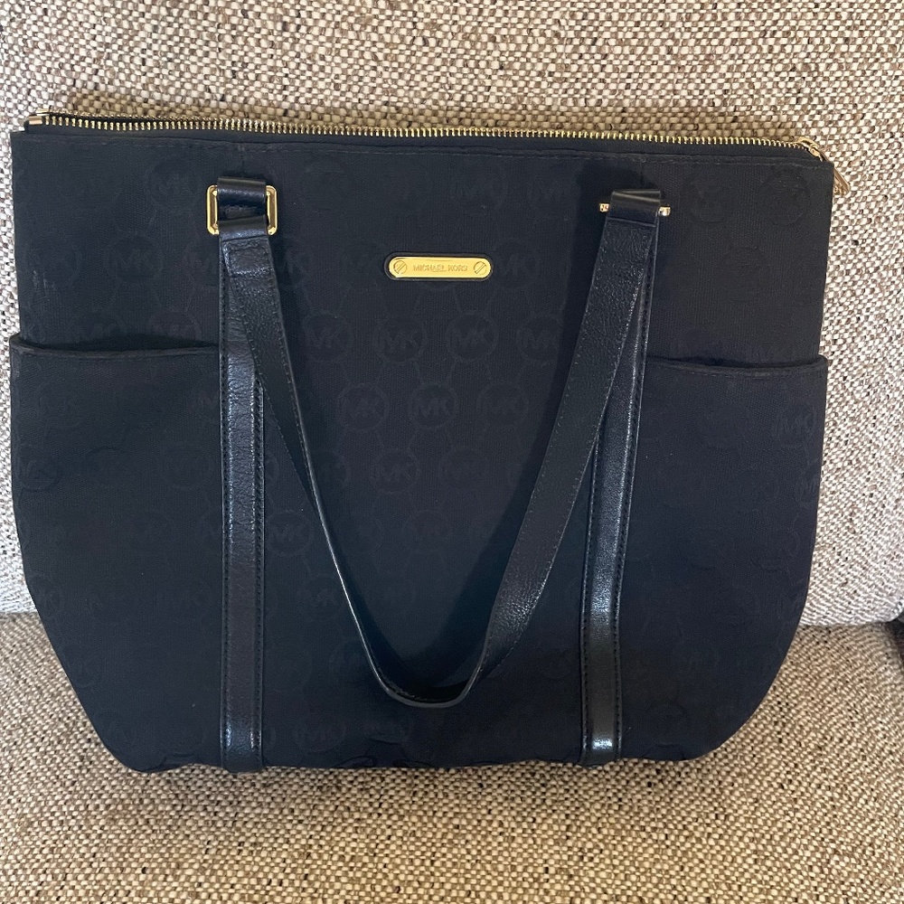 Michael Kors  purse